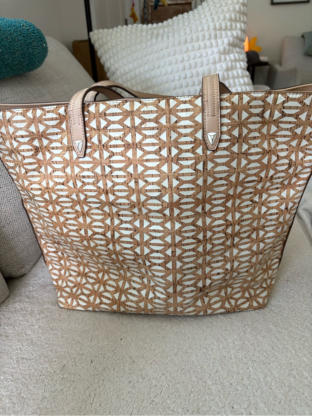 Stella & Dot Beige & White Woven Geometric Tote